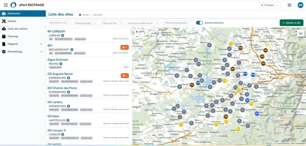 Interface ePerf GMAO affichant la liste des sites patrimoine à gauche avec filtres par tag et ville, et une carte interactive à droite montrant des dizaines d'ouvrages géolocalisés avec marqueurs colorés sur le secteur de Sarrebourg en Moselle